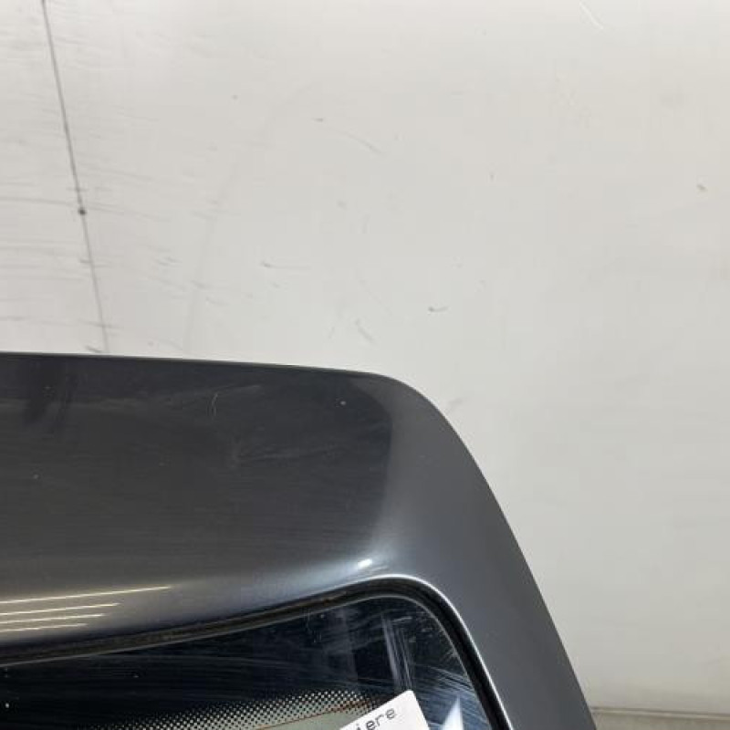 Malle/Hayon arriere VOLKSWAGEN GOLF 4 Photo n°3