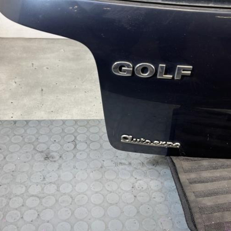 Malle/Hayon arriere VOLKSWAGEN GOLF 4 Photo n°6