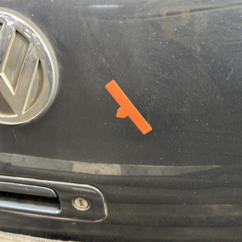 Malle/Hayon arriere VOLKSWAGEN GOLF 4 Photo n°8