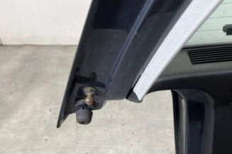 Malle/Hayon arriere VOLKSWAGEN GOLF 4