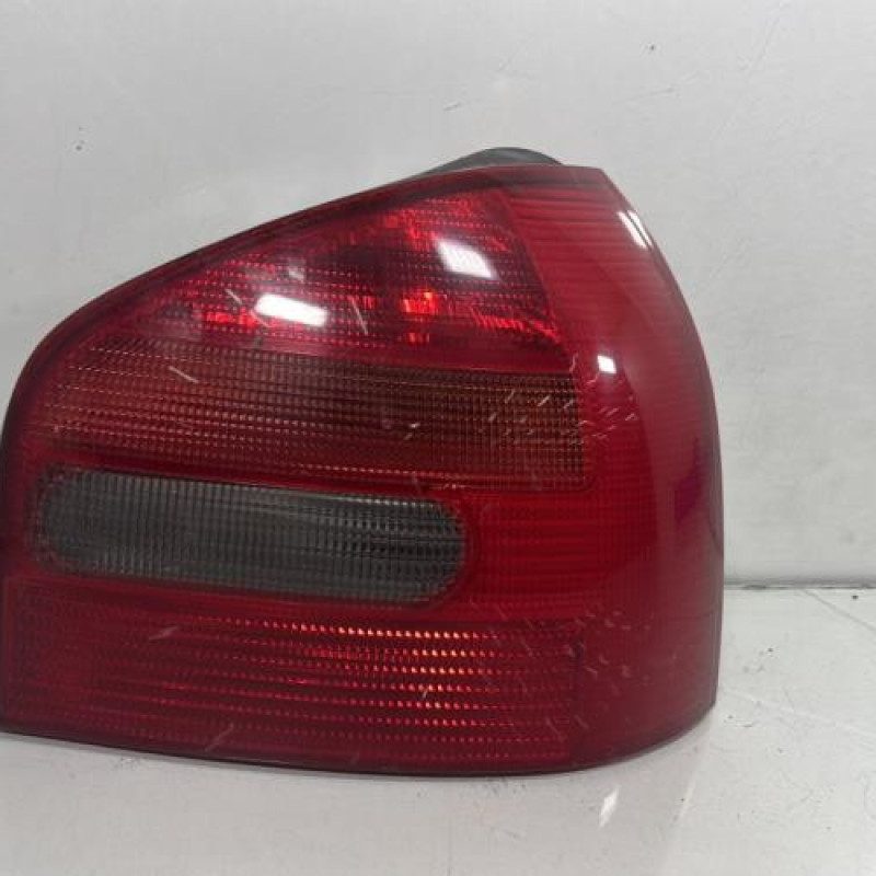 Feu arriere principal droit (feux) AUDI A3 1 Photo n°2