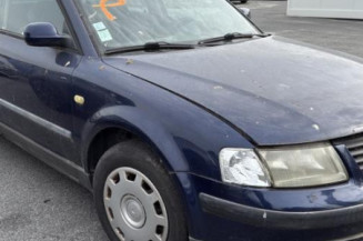 Aile avant droit VOLKSWAGEN PASSAT 4