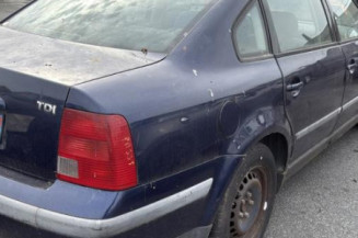 Aile avant droit VOLKSWAGEN PASSAT 4