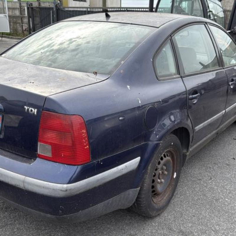 Aile avant droit VOLKSWAGEN PASSAT 4 Photo n°9