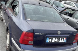 Aile avant droit VOLKSWAGEN PASSAT 4