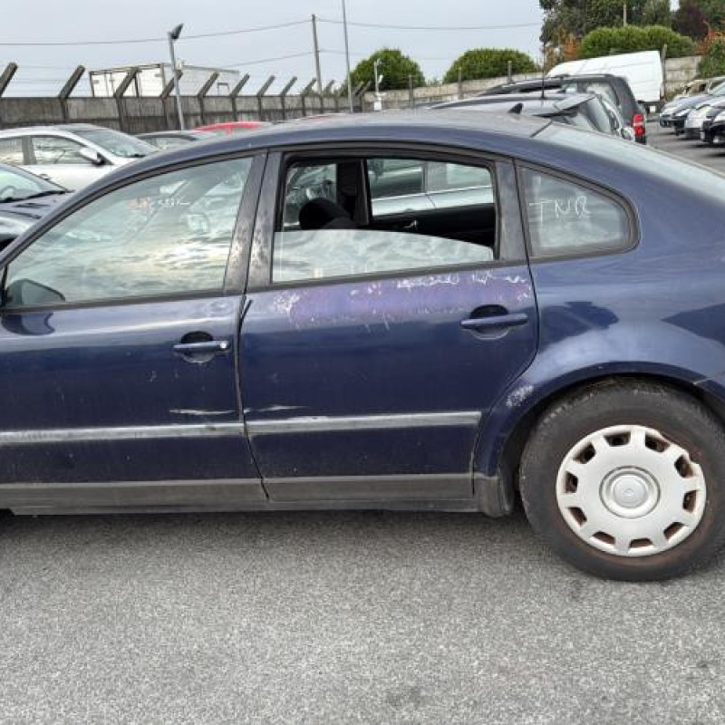 Aile avant droit VOLKSWAGEN PASSAT 4 Photo n°12