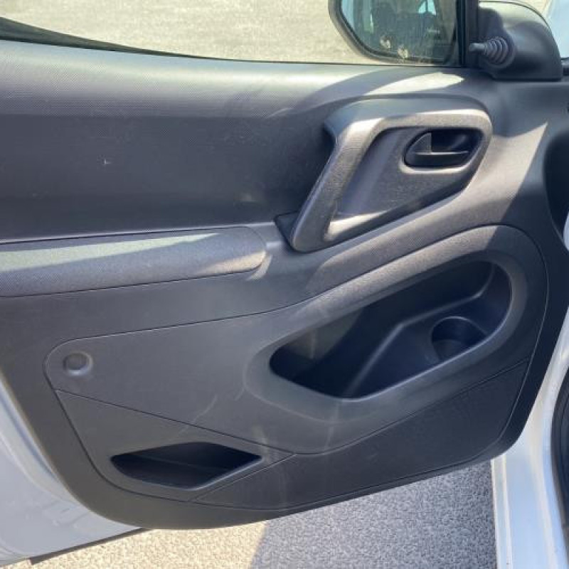 Porte laterale droit PEUGEOT PARTNER 2 Photo n°20