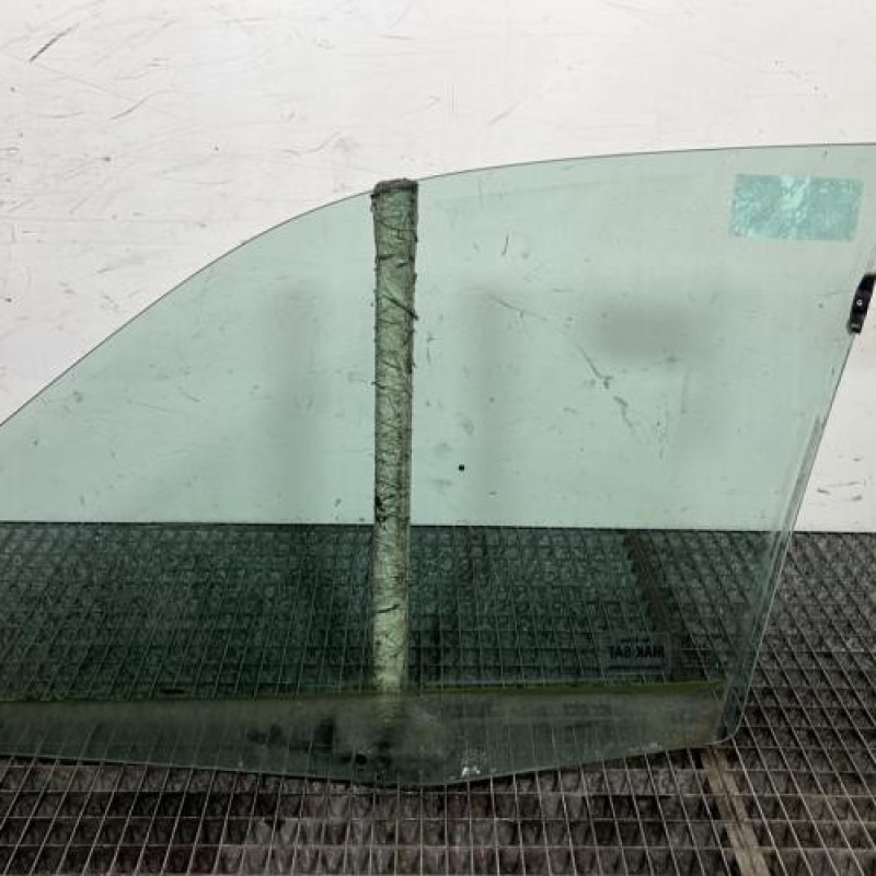 Vitre avant droit RENAULT CLIO 2 Photo n°4
