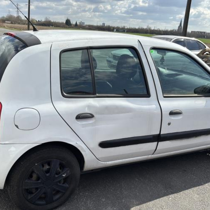 Vitre avant droit RENAULT CLIO 2 Photo n°10