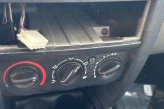 Vitre avant droit RENAULT CLIO 2