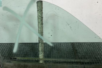 Vitre avant gauche RENAULT CLIO 2