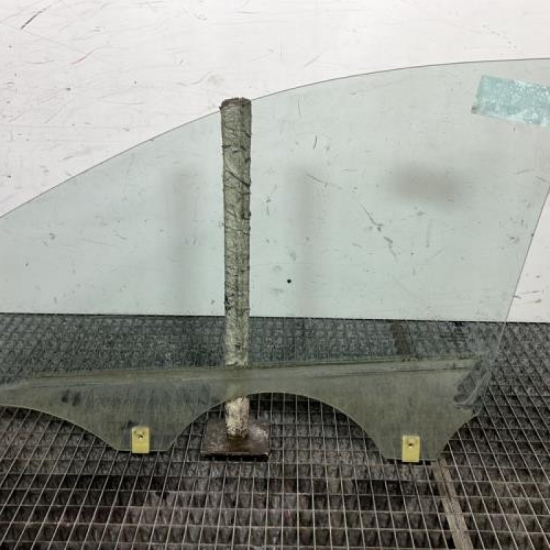 Vitre avant droit HYUNDAI I 20 1 Photo n°4