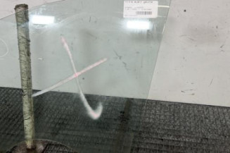Vitre avant gauche HYUNDAI I 20 1