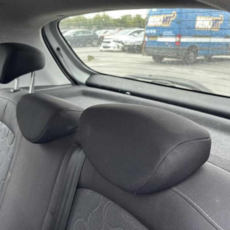 Vitre avant gauche HYUNDAI I 20 1 Photo n°15