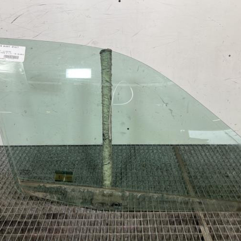 Vitre avant droit RENAULT CLIO 2 Photo n°1