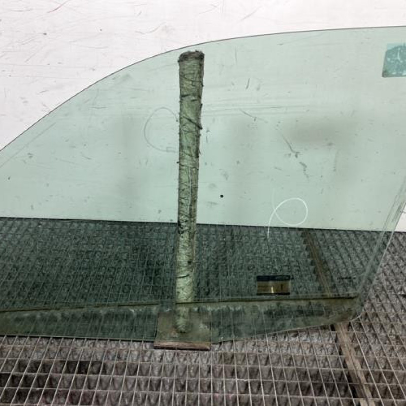Vitre avant droit RENAULT CLIO 2 Photo n°4