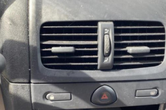 Vitre avant gauche RENAULT CLIO 2