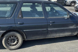 Optique avant principal droit (feux)(phare) FORD ESCORT 6