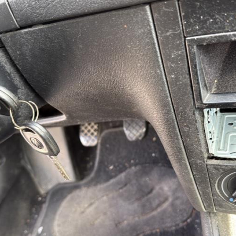 Vitre arriere droit VOLKSWAGEN GOLF 4 Photo n°18