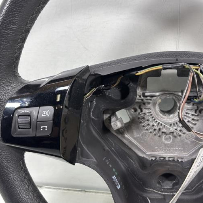 Volant OPEL CORSA D Photo n°3