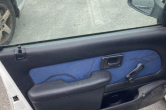 Vitre arriere gauche PEUGEOT 106