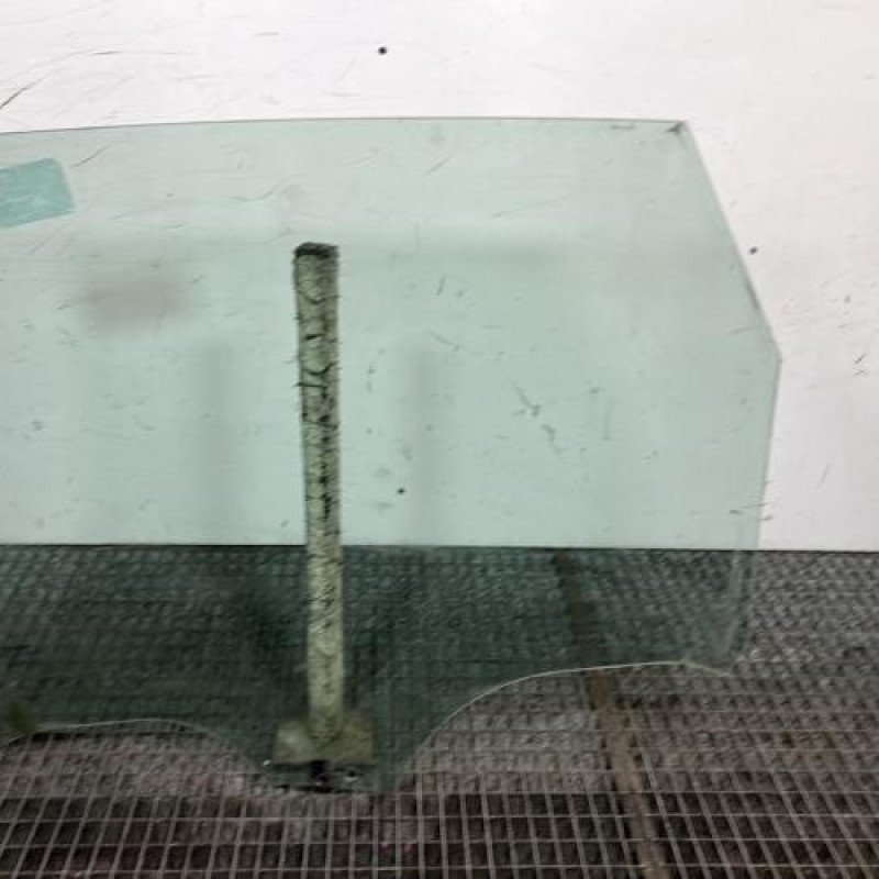 Vitre arriere droit RENAULT SCENIC 2 Photo n°4