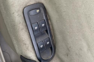 Vitre arriere droit RENAULT SCENIC 2