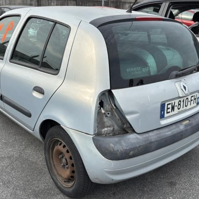 Vitre avant gauche RENAULT CLIO 2 Photo n°8