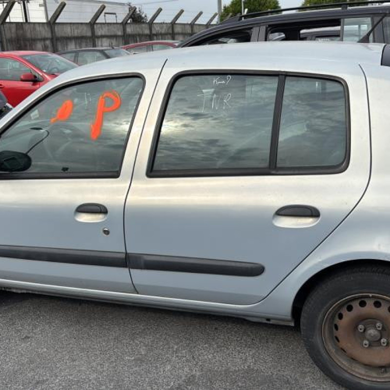 Vitre avant gauche RENAULT CLIO 2 Photo n°10