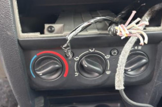 Vitre avant gauche RENAULT CLIO 2