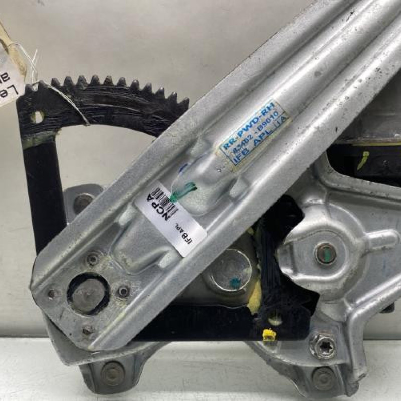 Leve vitre electrique arriere droit HYUNDAI I 10 2 Photo n°5