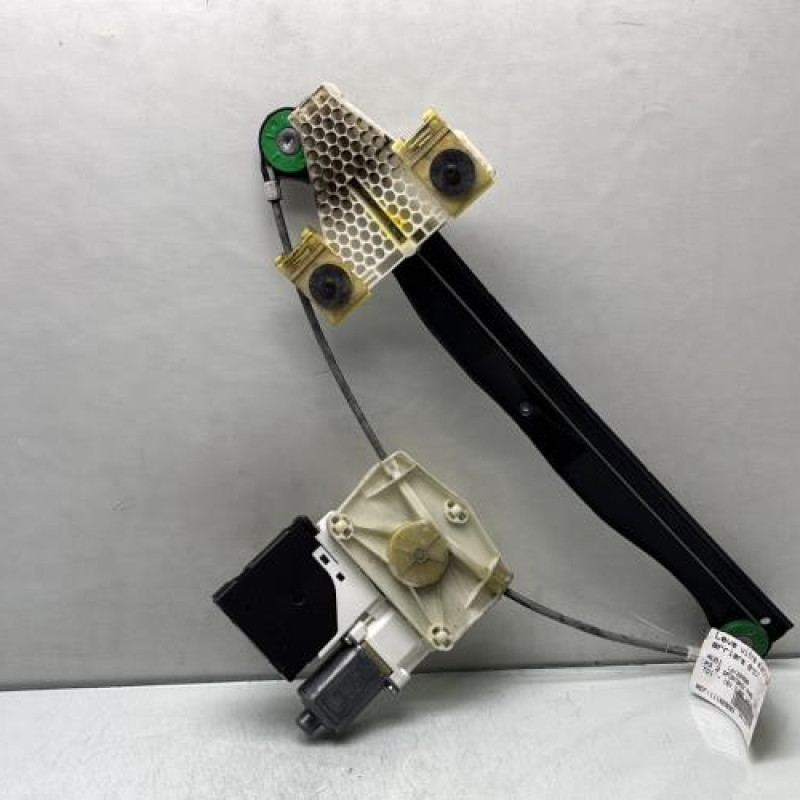 Leve vitre electrique arriere droit AUDI A3 2 Photo n°1