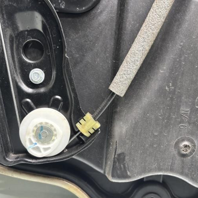 Leve vitre electrique avant droit JEEP CHEROKEE 4 Photo n°7