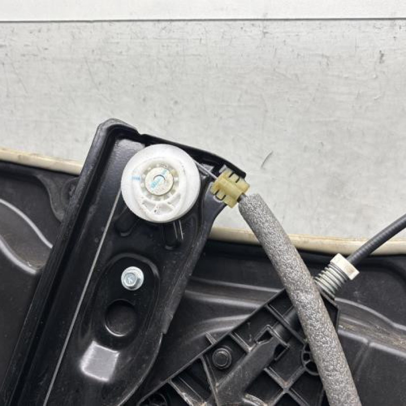 Leve vitre electrique avant gauche JEEP CHEROKEE 4 Photo n°8