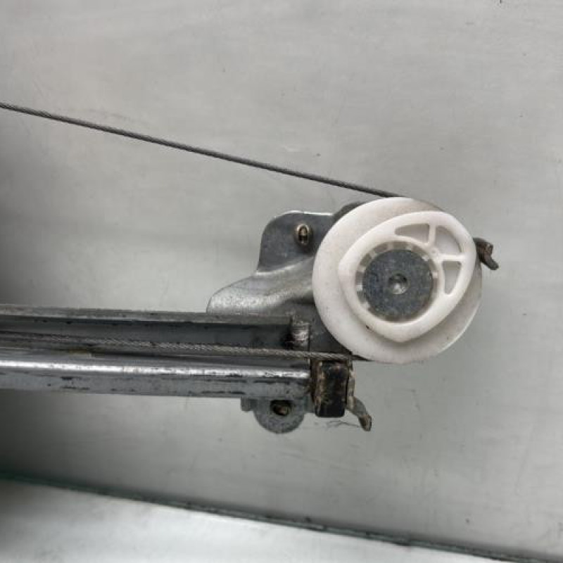 Leve vitre electrique arriere droit MERCEDES CLASSE E 210 Photo n°3