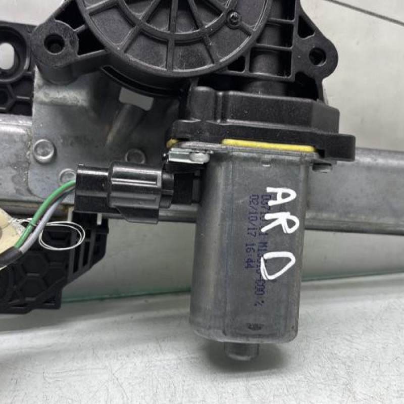 Leve vitre electrique arriere droit DACIA SANDERO 2 Photo n°4