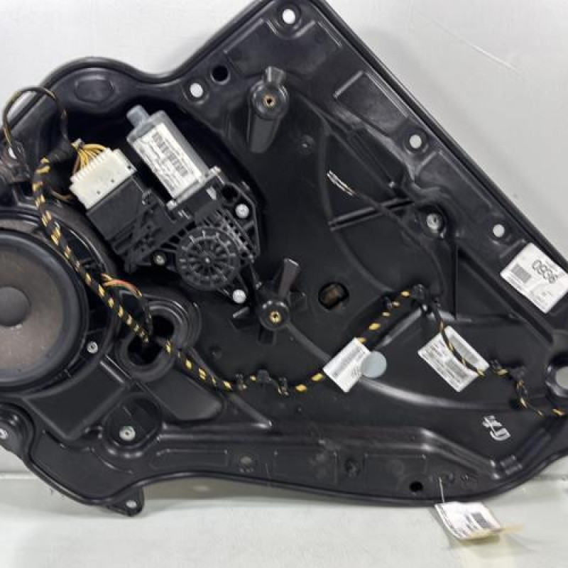 Leve vitre electrique arriere droit VOLKSWAGEN GOLF 6 Photo n°1