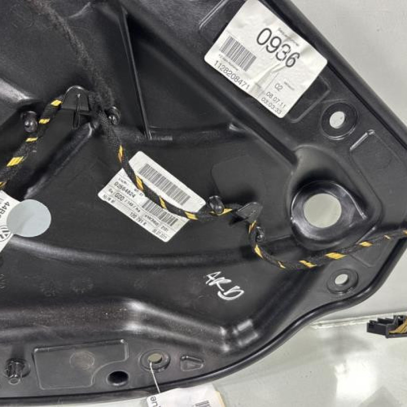 Leve vitre electrique arriere droit VOLKSWAGEN GOLF 6 Photo n°3