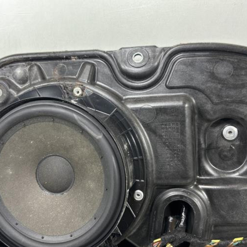 Leve vitre electrique arriere gauche VOLKSWAGEN GOLF 6 Photo n°4