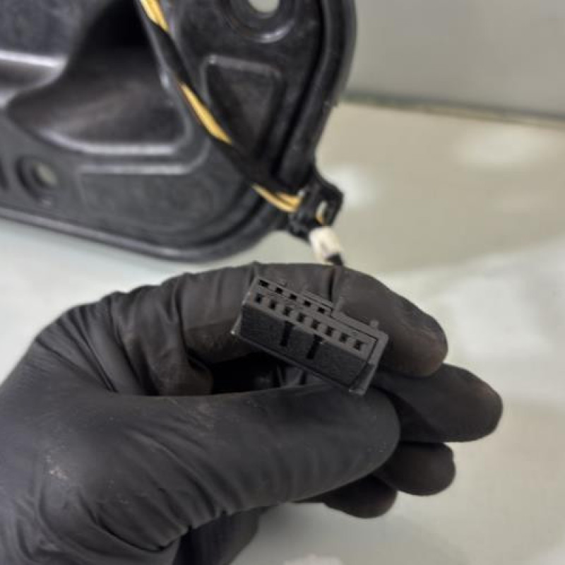 Leve vitre electrique arriere gauche VOLKSWAGEN GOLF 6 Photo n°6