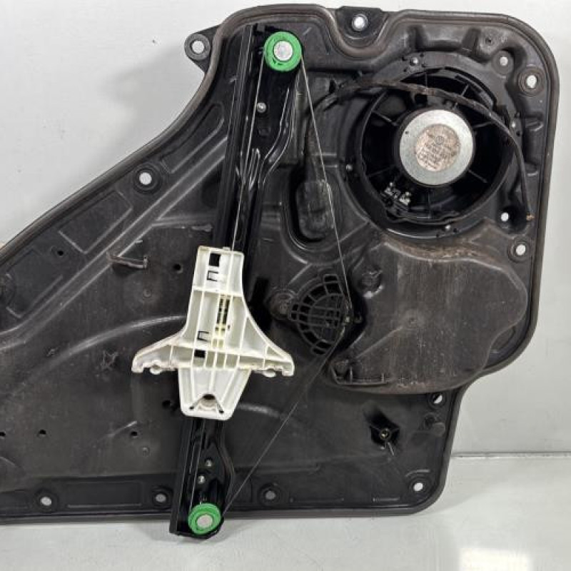 Leve vitre electrique arriere gauche VOLKSWAGEN GOLF 6 Photo n°8