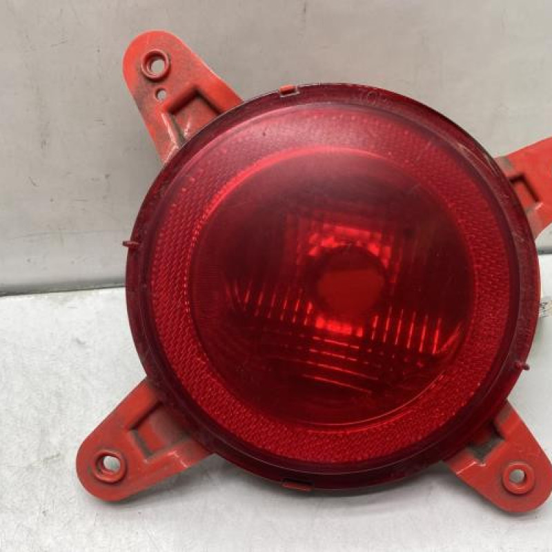 Anti brouillard arriere droit HYUNDAI I 10 2 Photo n°1