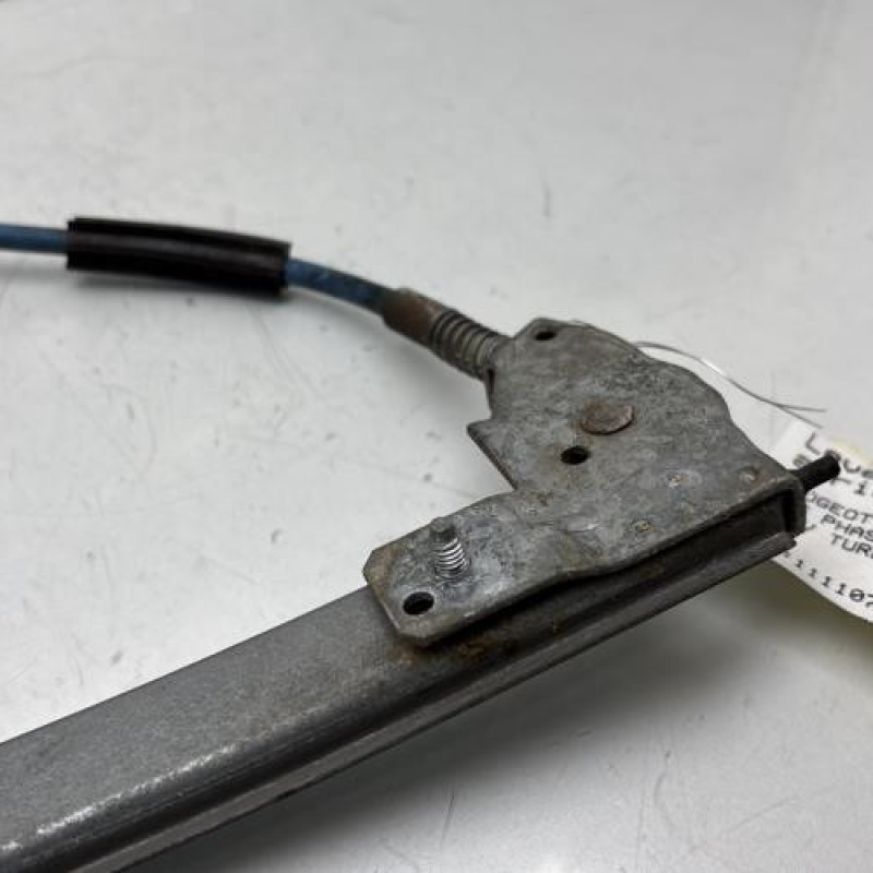 Leve vitre electrique arriere gauche PEUGEOT 406 Photo n°3