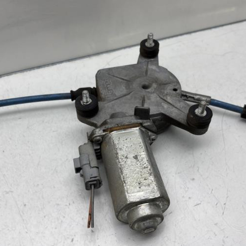 Leve vitre electrique arriere gauche PEUGEOT 406 Photo n°4