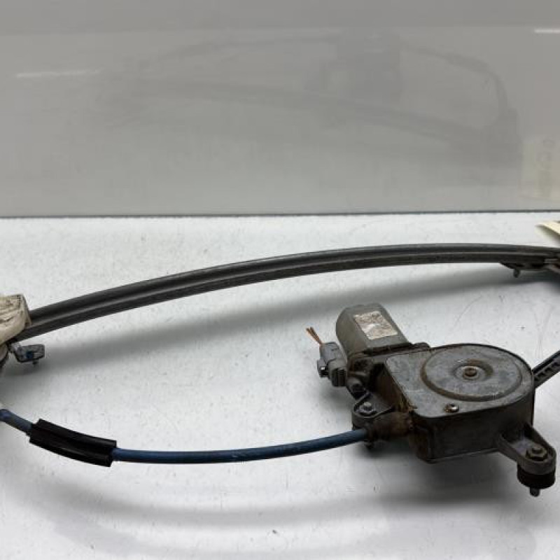 Leve vitre electrique arriere gauche PEUGEOT 406 Photo n°6