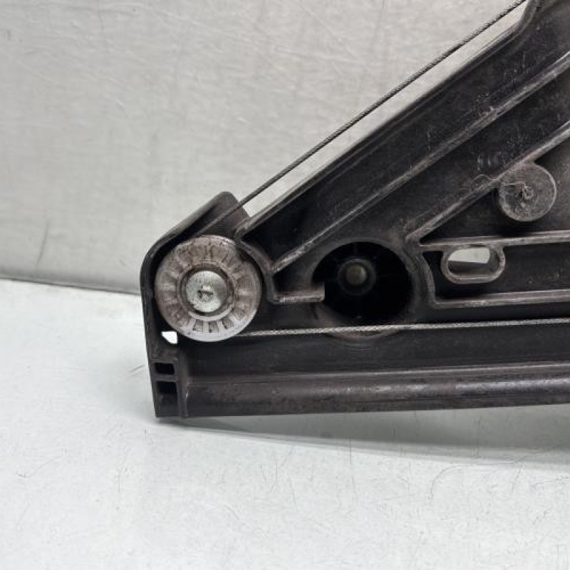 Leve vitre electrique arriere gauche RENAULT CLIO 5 Photo n°3