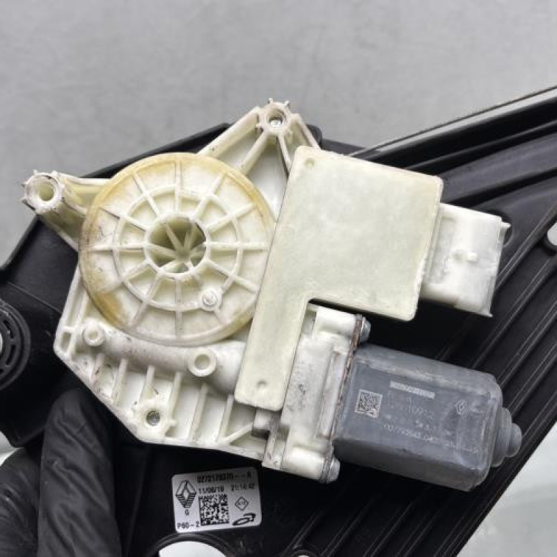 Leve vitre electrique arriere gauche RENAULT CLIO 5 Photo n°6
