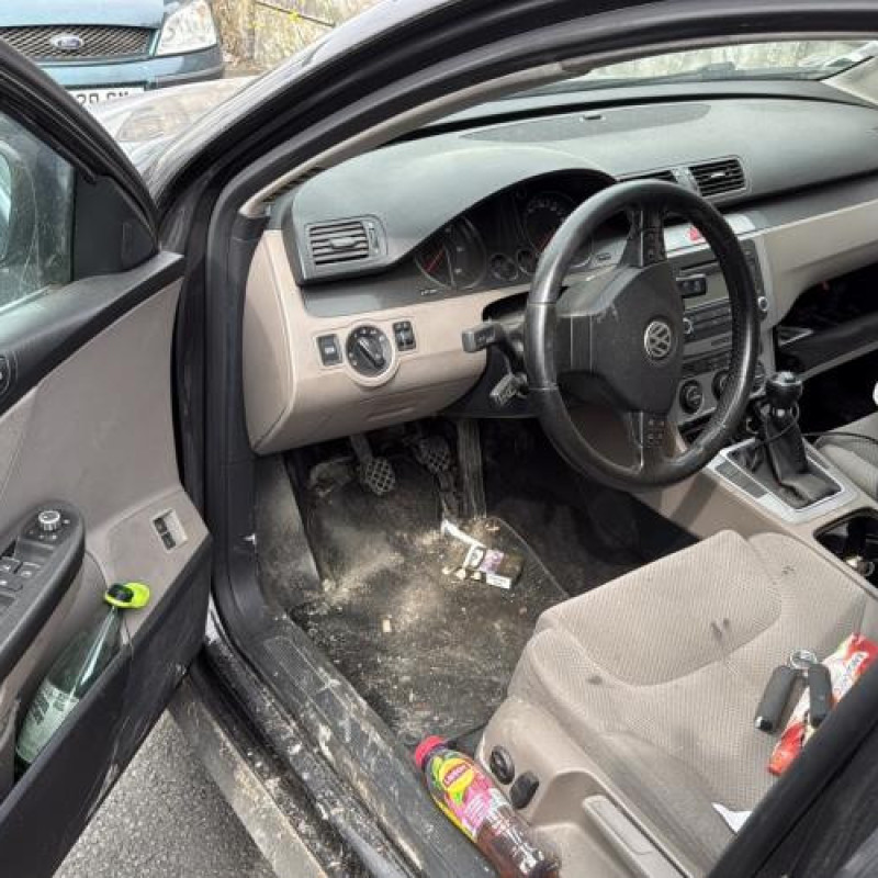 Leve vitre electrique arriere gauche VOLKSWAGEN PASSAT 5 Photo n°14