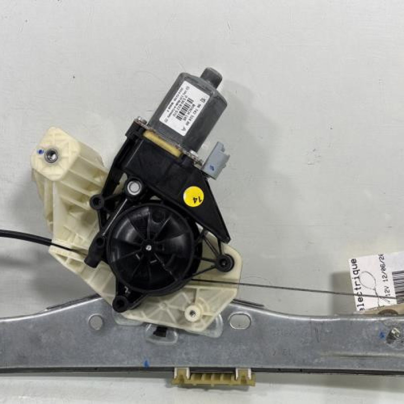 Leve vitre electrique avant droit CITROEN C4 CACTUS Photo n°2