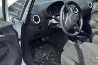 Optique avant principal gauche (feux)(phare) OPEL CORSA D